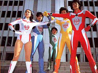 Takamine, Ran (pink); Kurokava, Seiji (blue); Saru, Ippei (green); Yuri, Hyousuke (yellow); Shishidou, Takeshi (red)